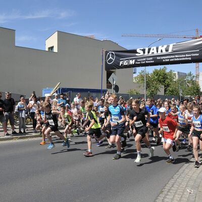 Bild vergr&ouml;&szlig;ern: Turmfestlauf