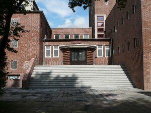 Bild vergr&ouml;&szlig;ern: Stadtbad Außenansicht