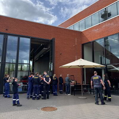 Bild vergr&ouml;&szlig;ern: Eis für die Jugendfeuerwehr