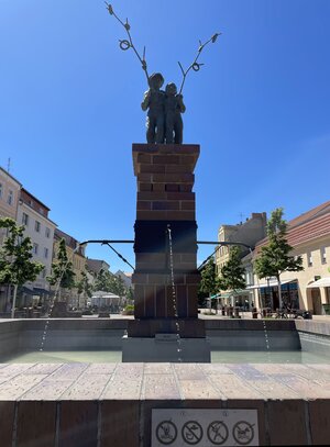 Bild vergr&ouml;&szlig;ern: Kariedelbrunnen