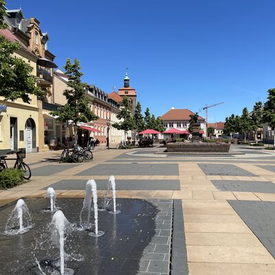 Bild vergr&ouml;&szlig;ern: Fontänenfeld auf dem Boulevard