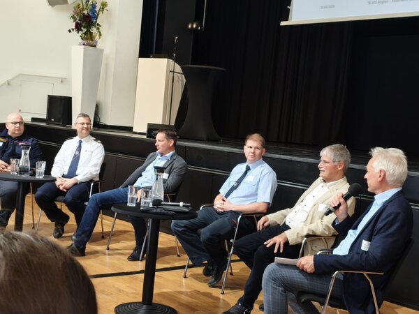 Bild vergr&ouml;&szlig;ern: Podiumsdiskussion