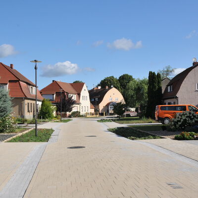 Bild vergr&ouml;&szlig;ern: Foto: Eine frisch sanierte Straße.