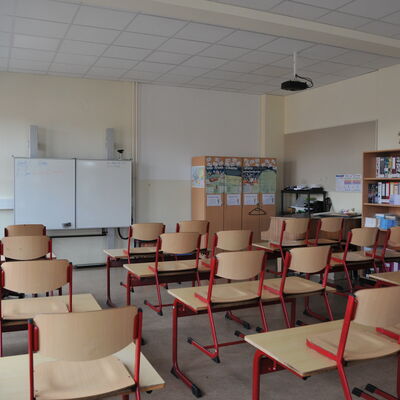 Bild vergr&ouml;&szlig;ern: Foto: Ein Klassenzimmer.