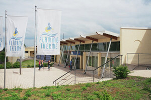 Bild vergr&ouml;&szlig;ern: Fläming-Therme Eingang